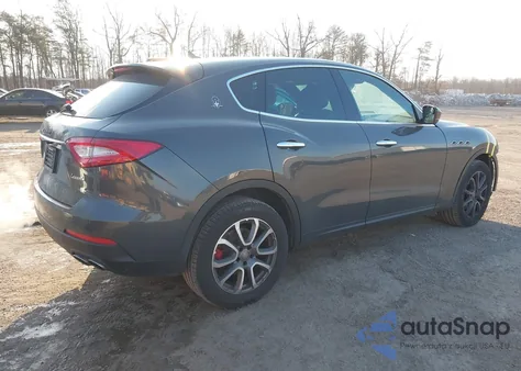 2017 Maserati Levante z USA, uszkodzony, nr VIN ZN661XUA5HX243890